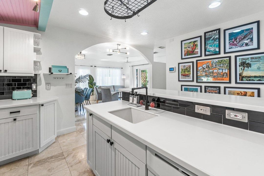 For Rent: $13,500 (2 beds, 2 baths, 1135 Square Feet)