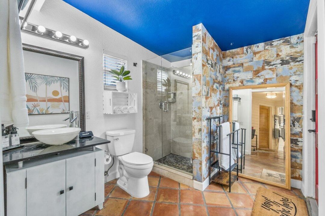 For Rent: $13,500 (2 beds, 2 baths, 1135 Square Feet)