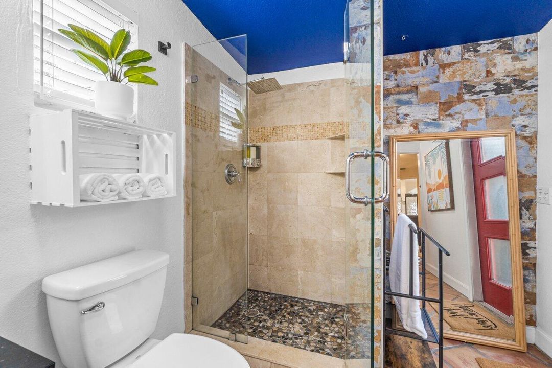 For Rent: $13,500 (2 beds, 2 baths, 1135 Square Feet)