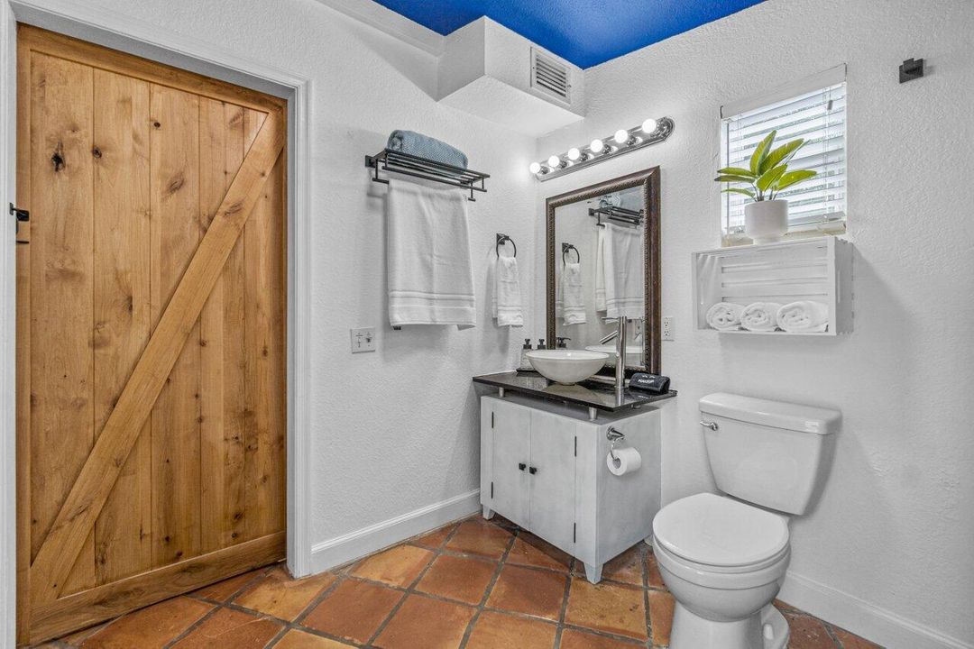 For Rent: $13,500 (2 beds, 2 baths, 1135 Square Feet)