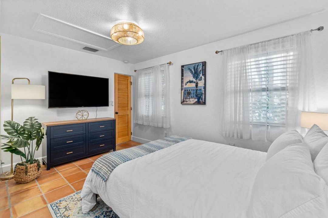 For Rent: $13,500 (2 beds, 2 baths, 1135 Square Feet)