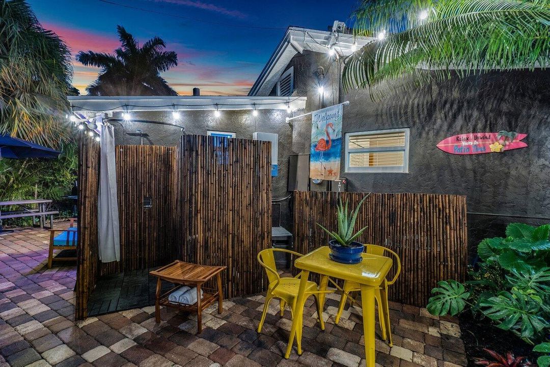 For Rent: $13,500 (2 beds, 2 baths, 1135 Square Feet)