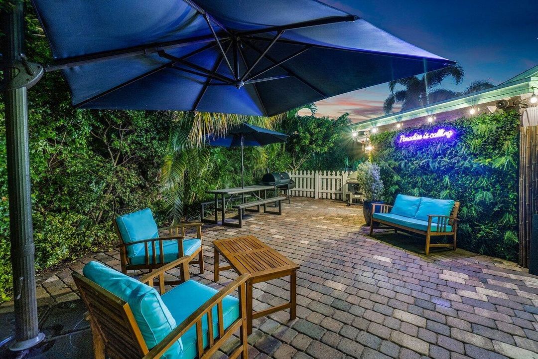 For Rent: $13,500 (2 beds, 2 baths, 1135 Square Feet)