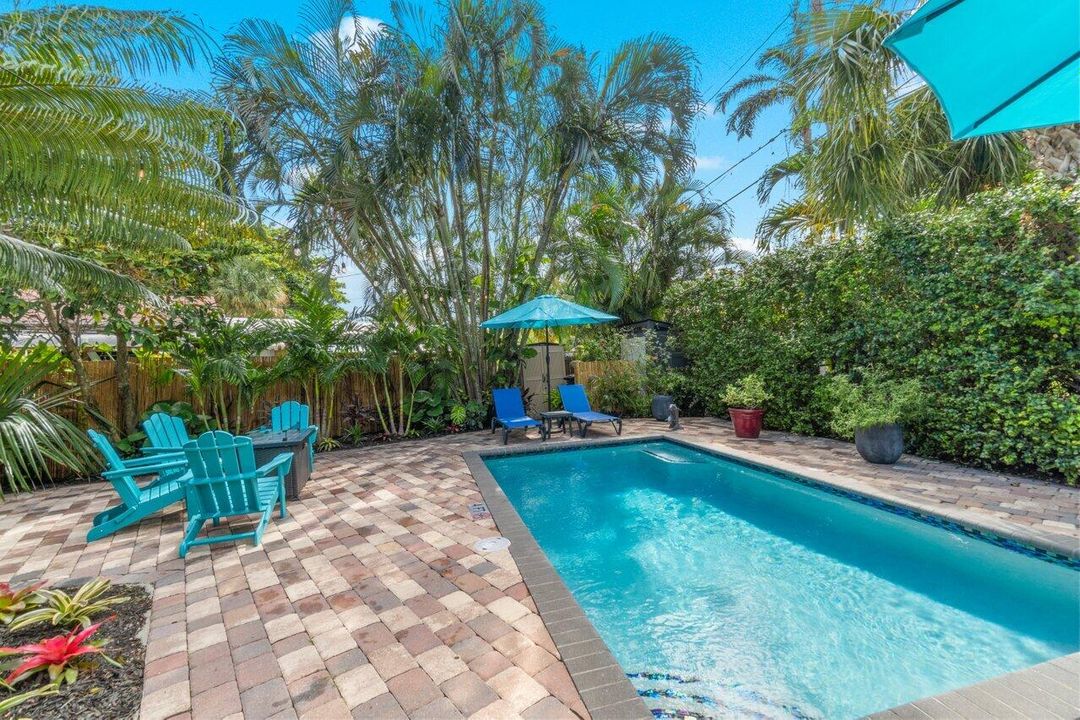 For Rent: $13,500 (2 beds, 2 baths, 1135 Square Feet)