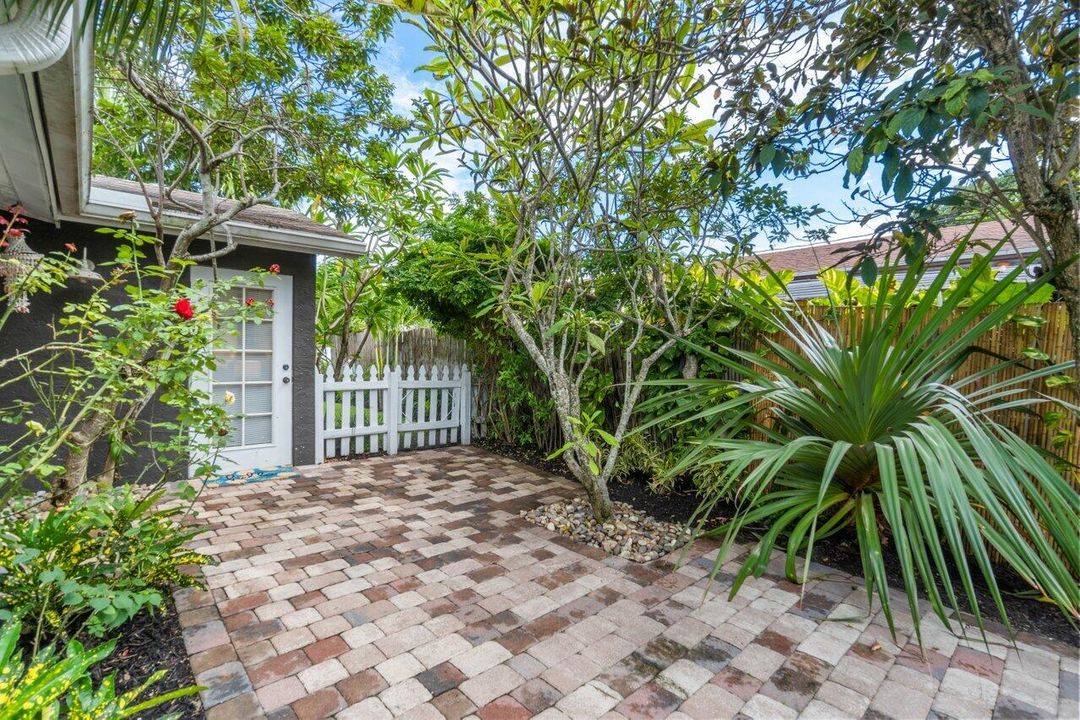 For Rent: $13,500 (2 beds, 2 baths, 1135 Square Feet)