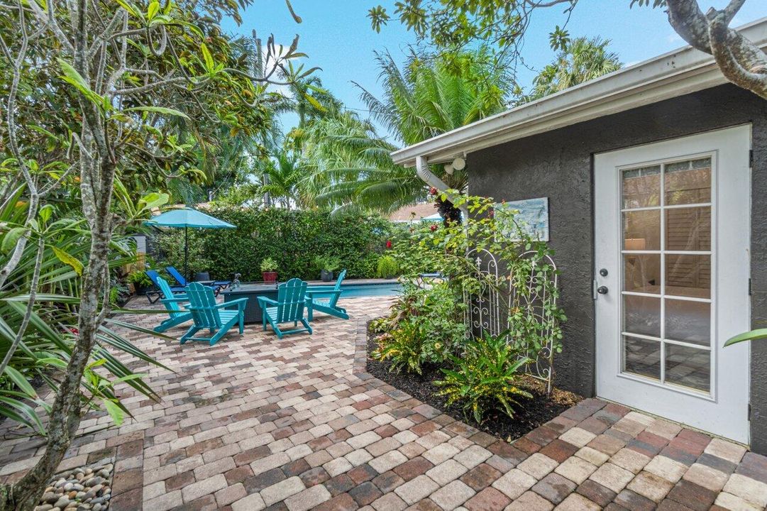 For Rent: $13,500 (2 beds, 2 baths, 1135 Square Feet)