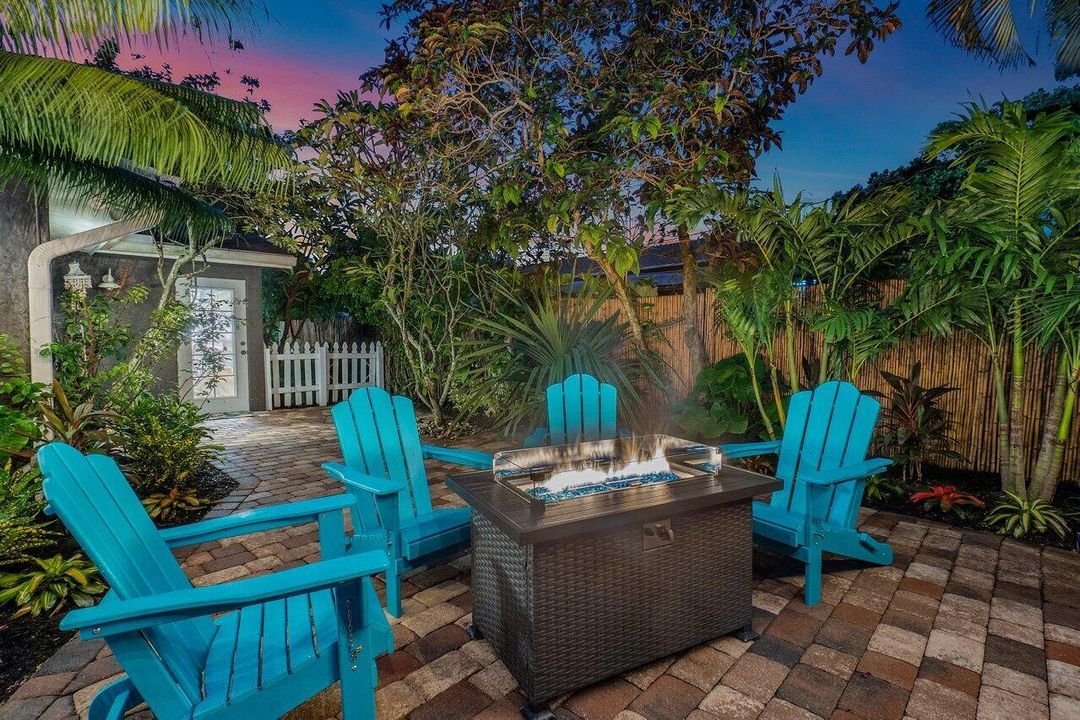 For Rent: $13,500 (2 beds, 2 baths, 1135 Square Feet)