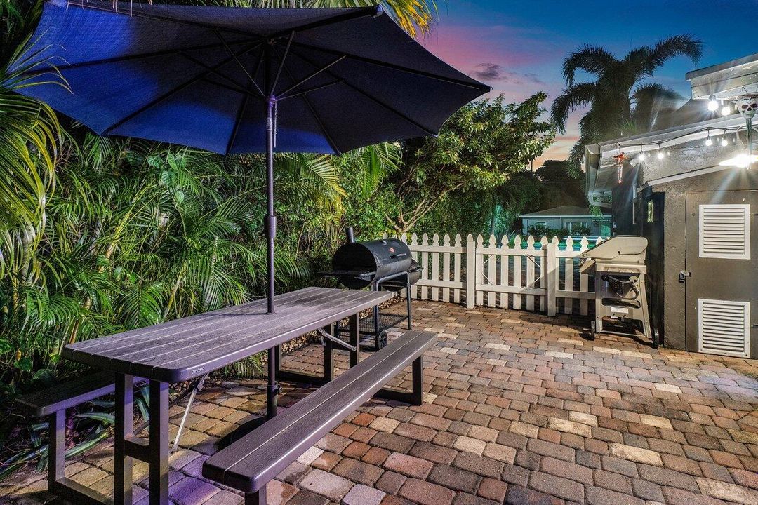 For Rent: $13,500 (2 beds, 2 baths, 1135 Square Feet)