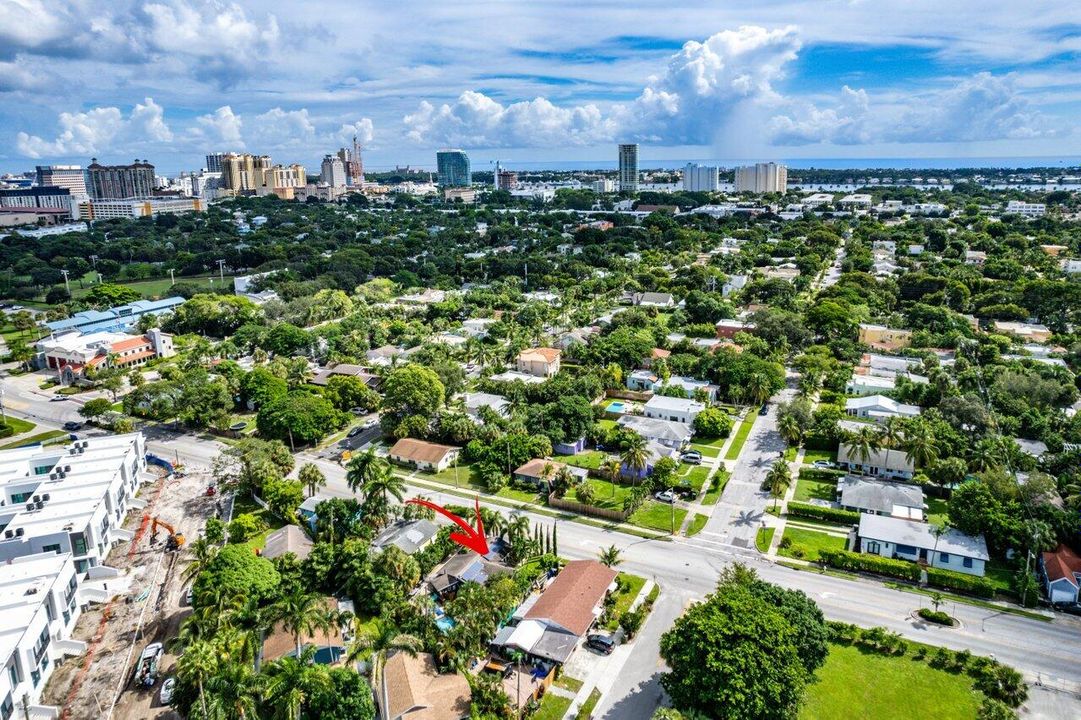 For Rent: $13,500 (2 beds, 2 baths, 1135 Square Feet)