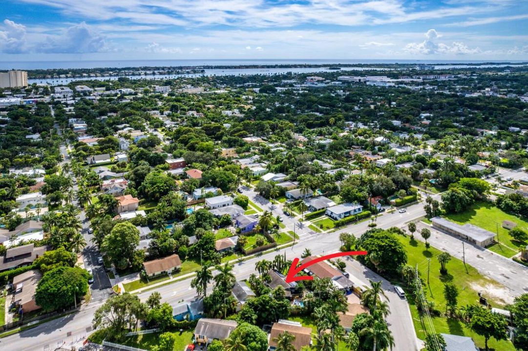 For Rent: $13,500 (2 beds, 2 baths, 1135 Square Feet)