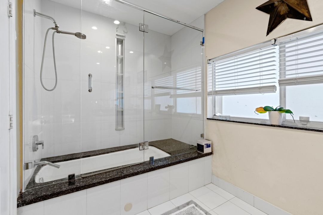 待售: $799,000 (3 贝兹, 3 浴室, 2305 平方英尺)