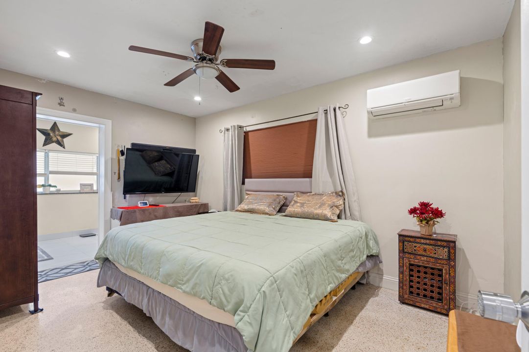 待售: $799,000 (3 贝兹, 3 浴室, 2305 平方英尺)