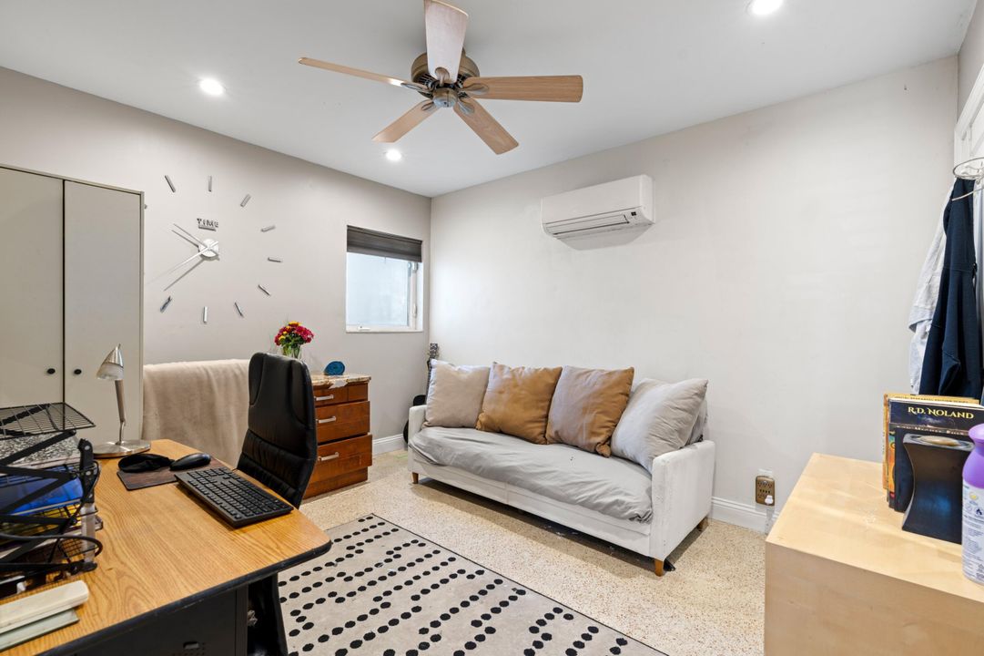 待售: $799,000 (3 贝兹, 3 浴室, 2305 平方英尺)