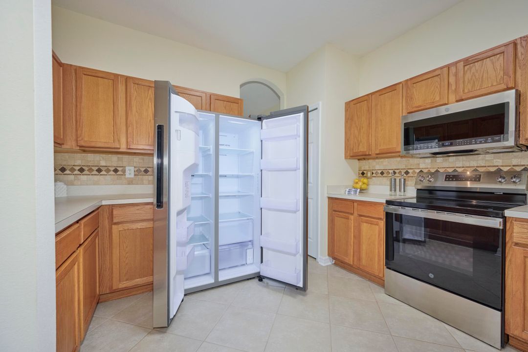For Rent: $2,250 (3 beds, 2 baths, 2000 Square Feet)