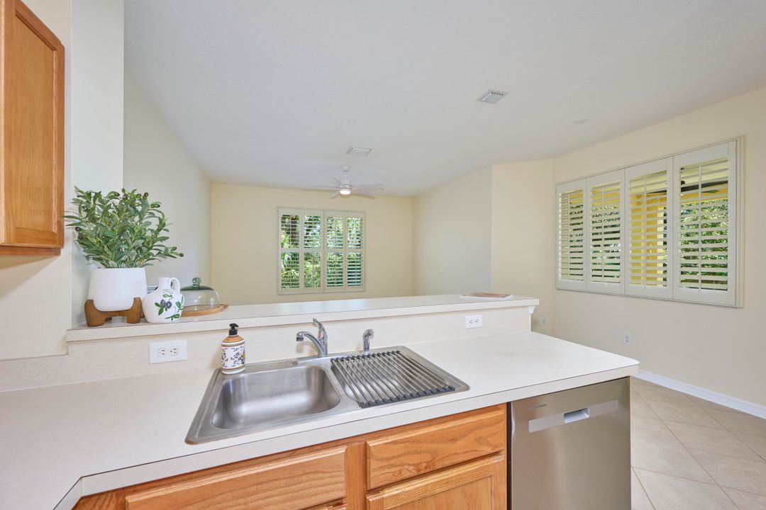 For Rent: $2,250 (3 beds, 2 baths, 2000 Square Feet)