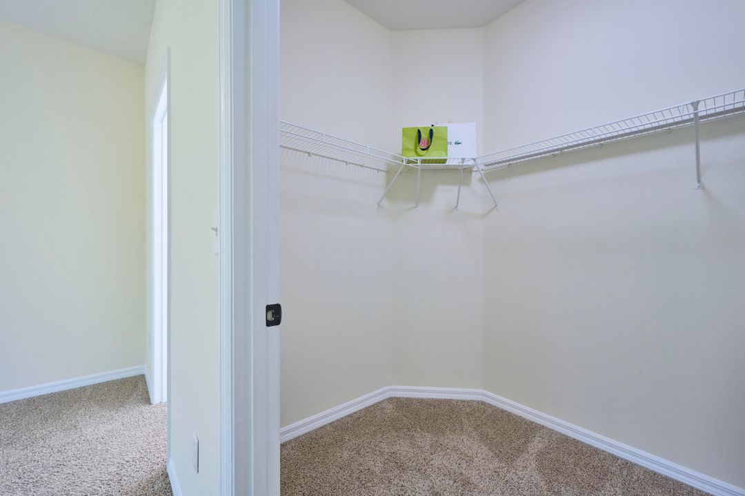 For Rent: $2,250 (3 beds, 2 baths, 2000 Square Feet)