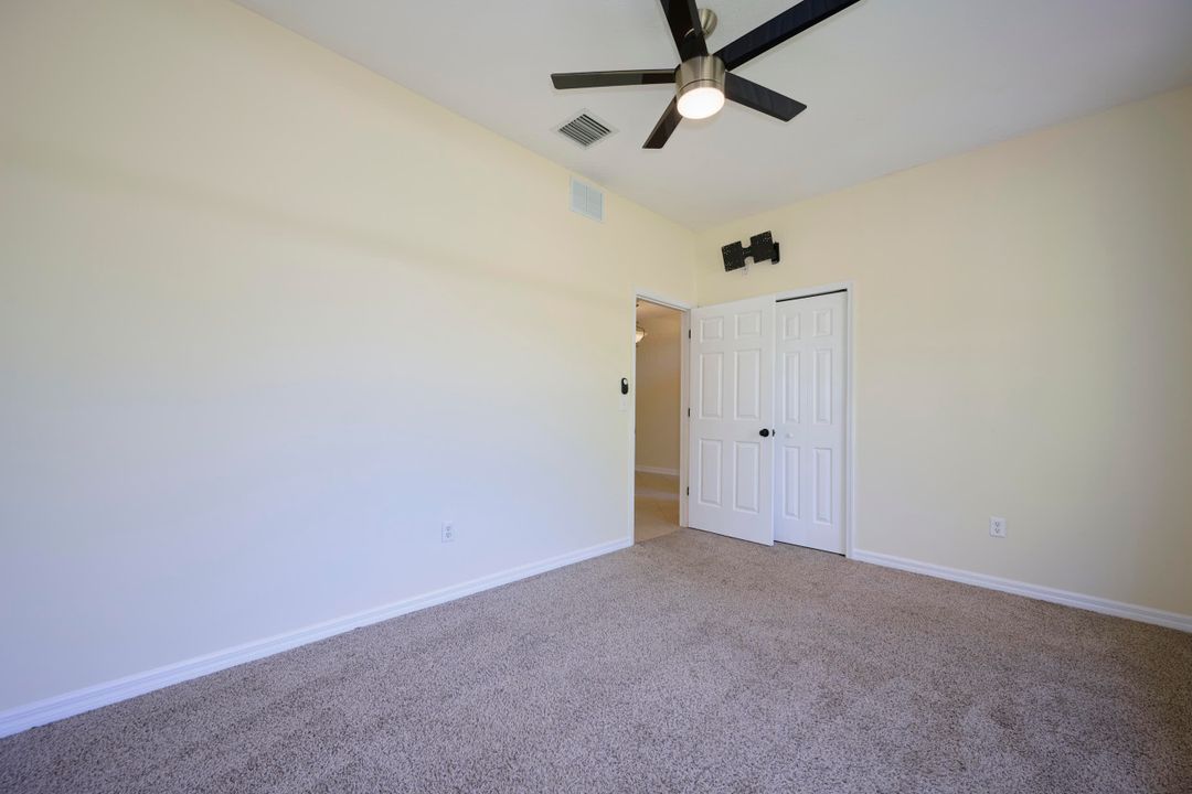 For Rent: $2,250 (3 beds, 2 baths, 2000 Square Feet)