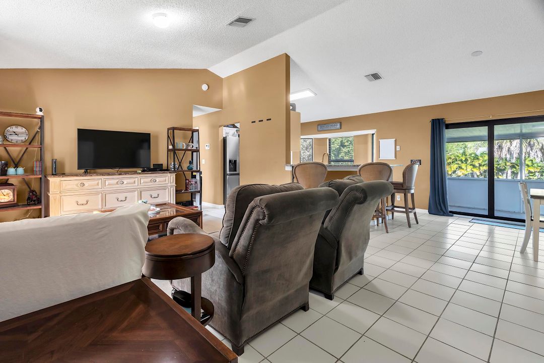 待售: $549,000 (3 贝兹, 2 浴室, 1218 平方英尺)