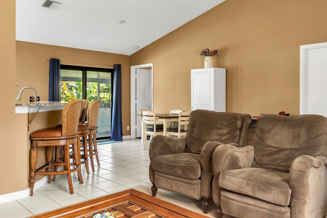 待售: $549,000 (3 贝兹, 2 浴室, 1218 平方英尺)