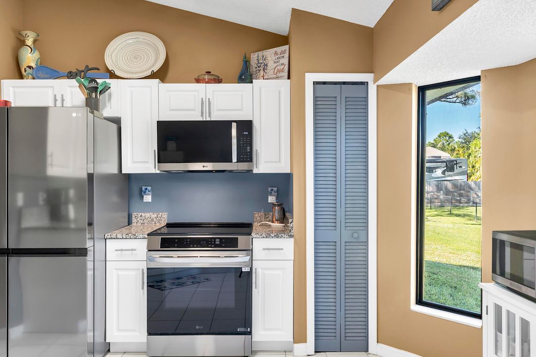 待售: $549,000 (3 贝兹, 2 浴室, 1218 平方英尺)