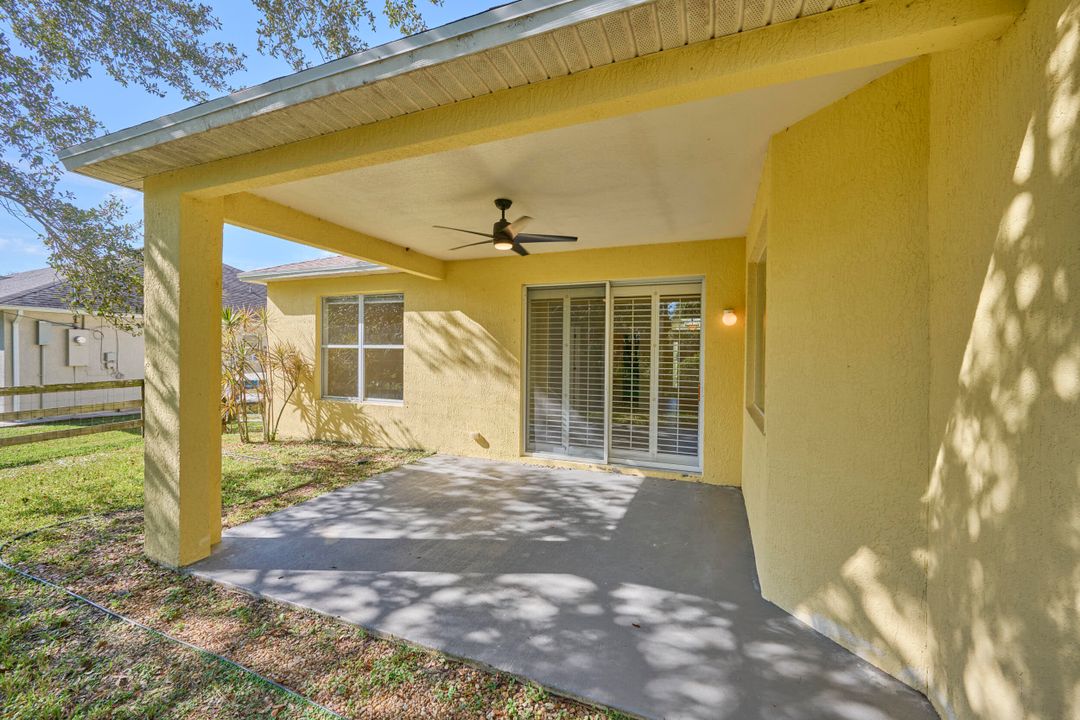 For Rent: $2,250 (3 beds, 2 baths, 2000 Square Feet)