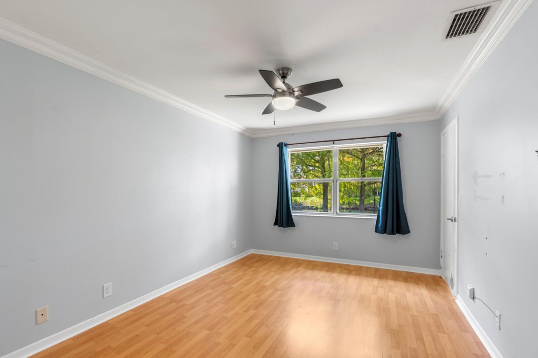 На продажу: $325,000 (2 спален, 2 ванн, 1092 Квадратных фут)