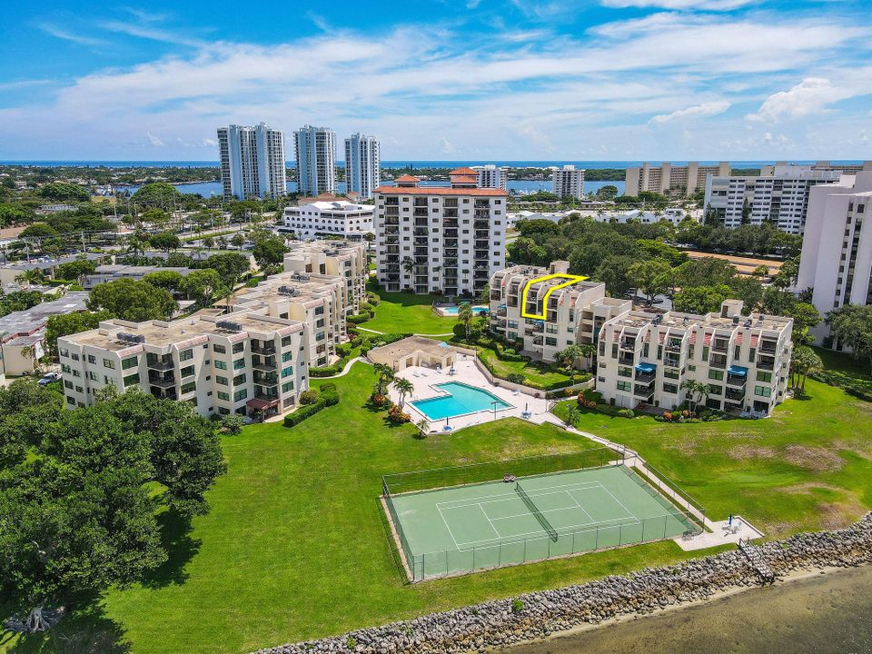 En Venta: $675,000 (3 camas, 2 baños, 2011 Pies cuadrados)