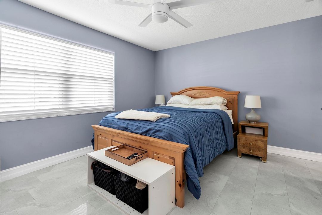 На продажу: $350,000 (2 спален, 2 ванн, 1428 Квадратных фут)