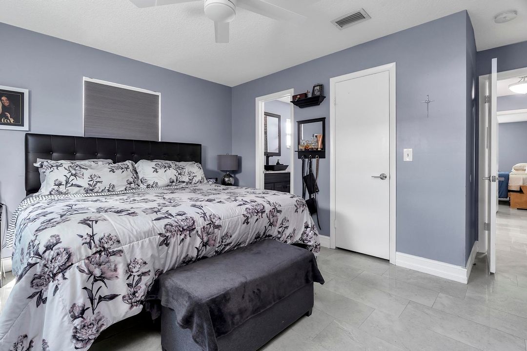 На продажу: $350,000 (2 спален, 2 ванн, 1428 Квадратных фут)