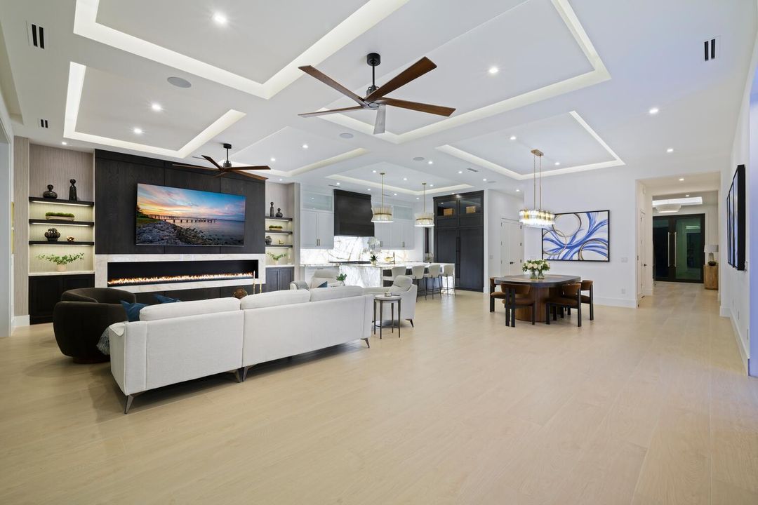 待售: $10,800,000 (6 贝兹, 7 浴室, 7100 平方英尺)