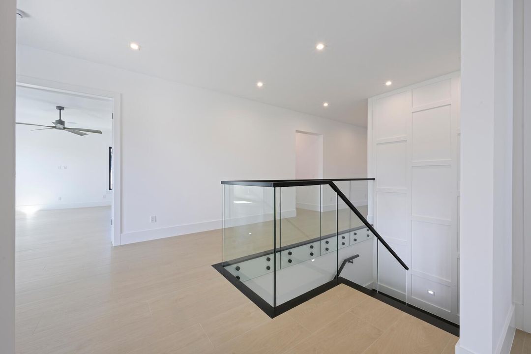 待售: $10,800,000 (6 贝兹, 7 浴室, 7100 平方英尺)