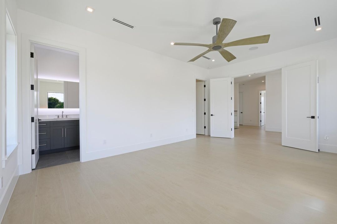 待售: $10,800,000 (6 贝兹, 7 浴室, 7100 平方英尺)