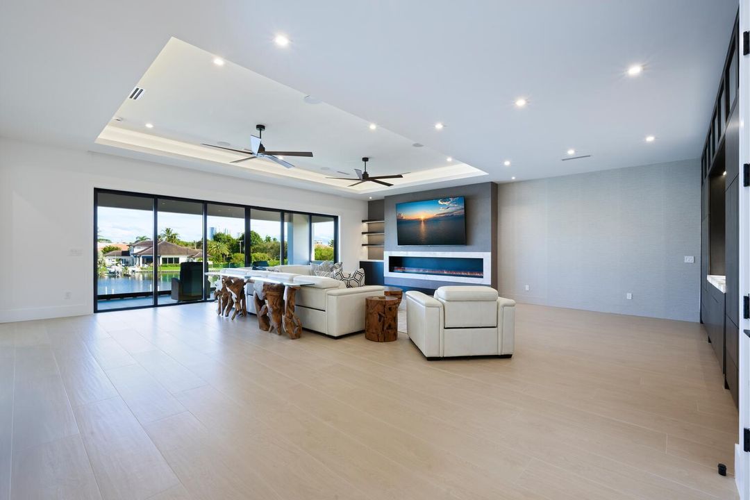 待售: $10,800,000 (6 贝兹, 7 浴室, 7100 平方英尺)