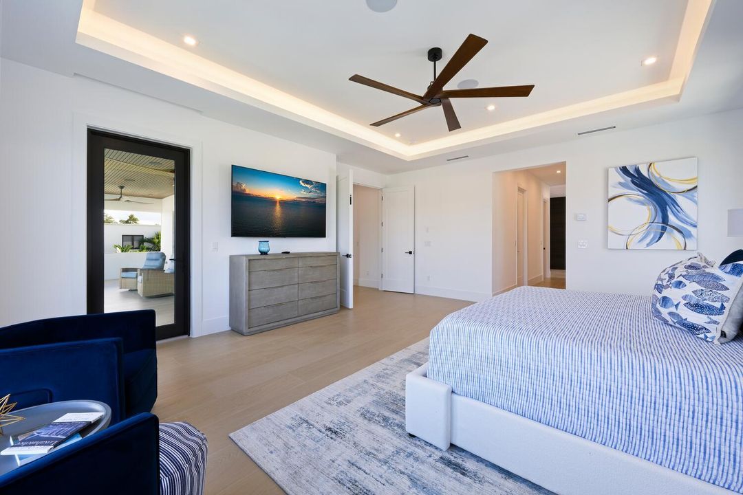 待售: $10,800,000 (6 贝兹, 7 浴室, 7100 平方英尺)