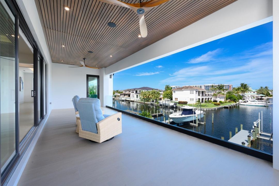 待售: $10,800,000 (6 贝兹, 7 浴室, 7100 平方英尺)