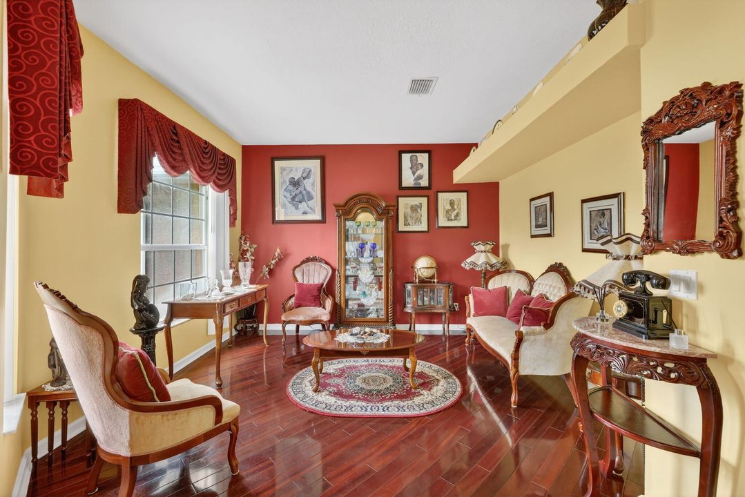 待售: $420,000 (4 贝兹, 3 浴室, 2028 平方英尺)