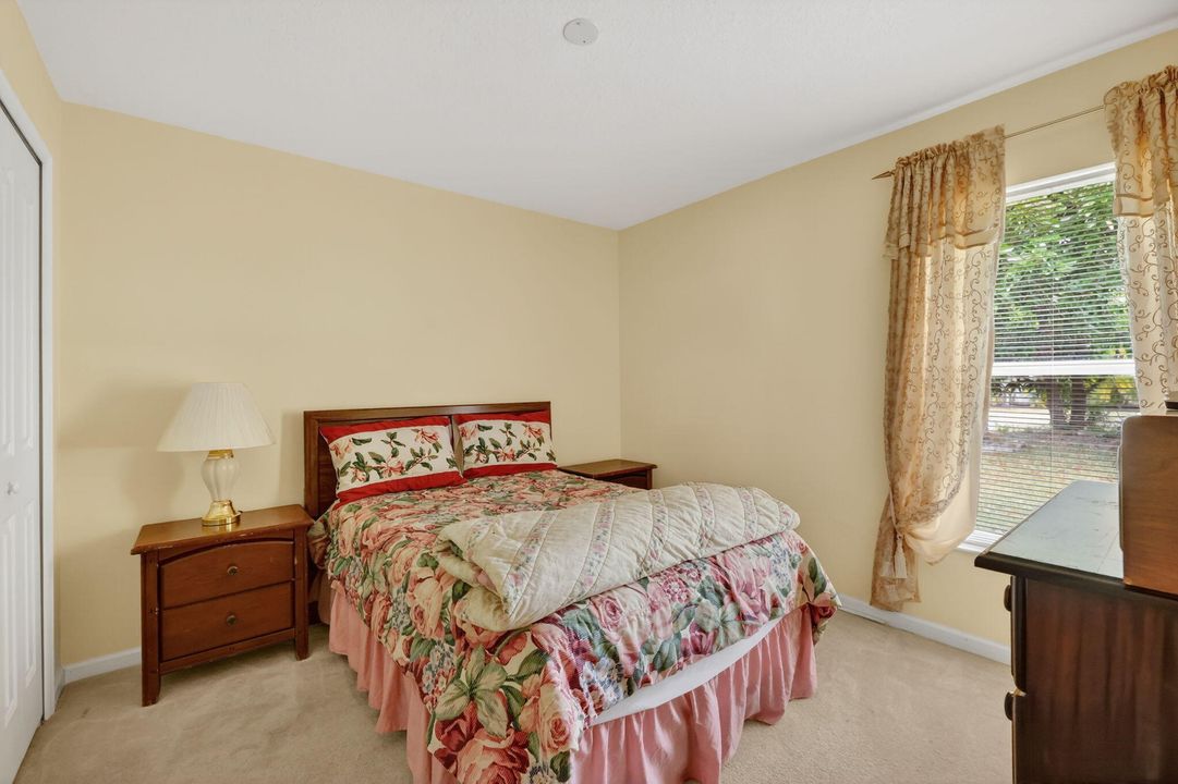 待售: $420,000 (4 贝兹, 3 浴室, 2028 平方英尺)