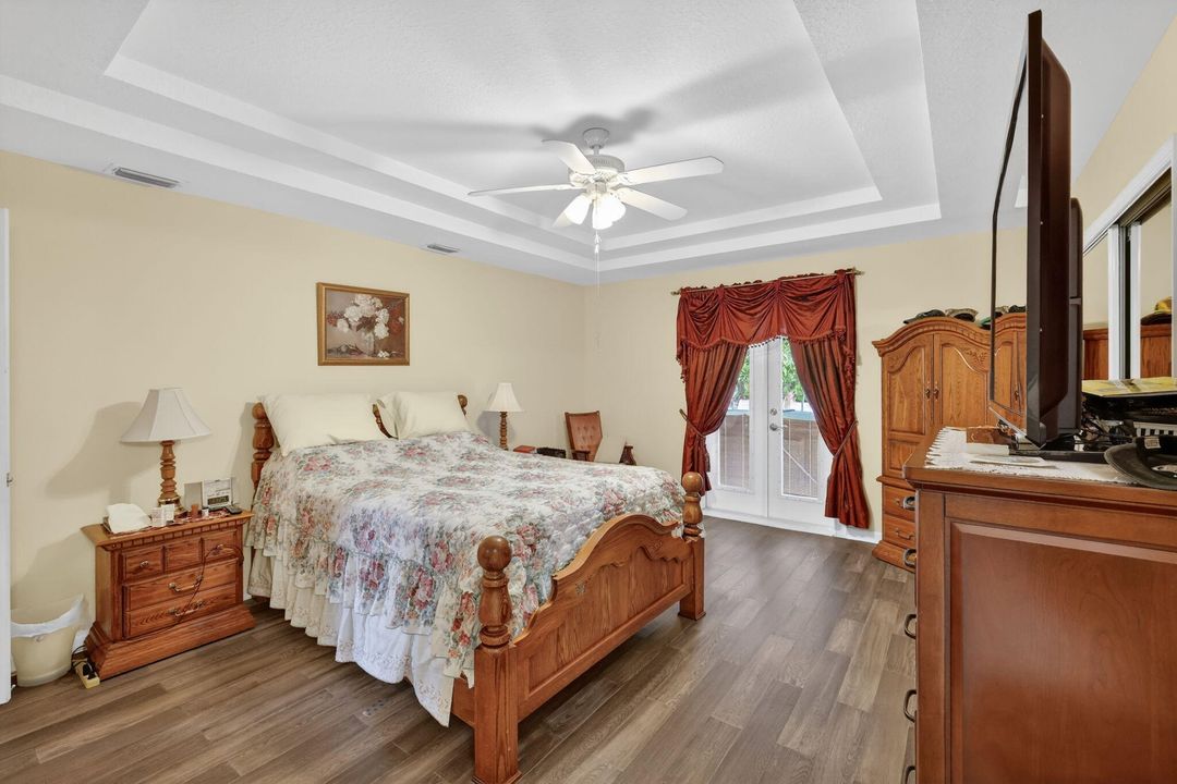 待售: $420,000 (4 贝兹, 3 浴室, 2028 平方英尺)