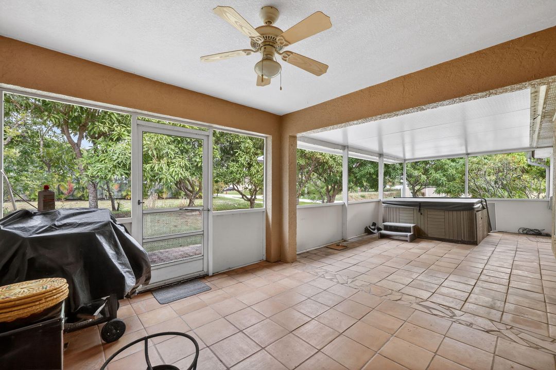 待售: $420,000 (4 贝兹, 3 浴室, 2028 平方英尺)