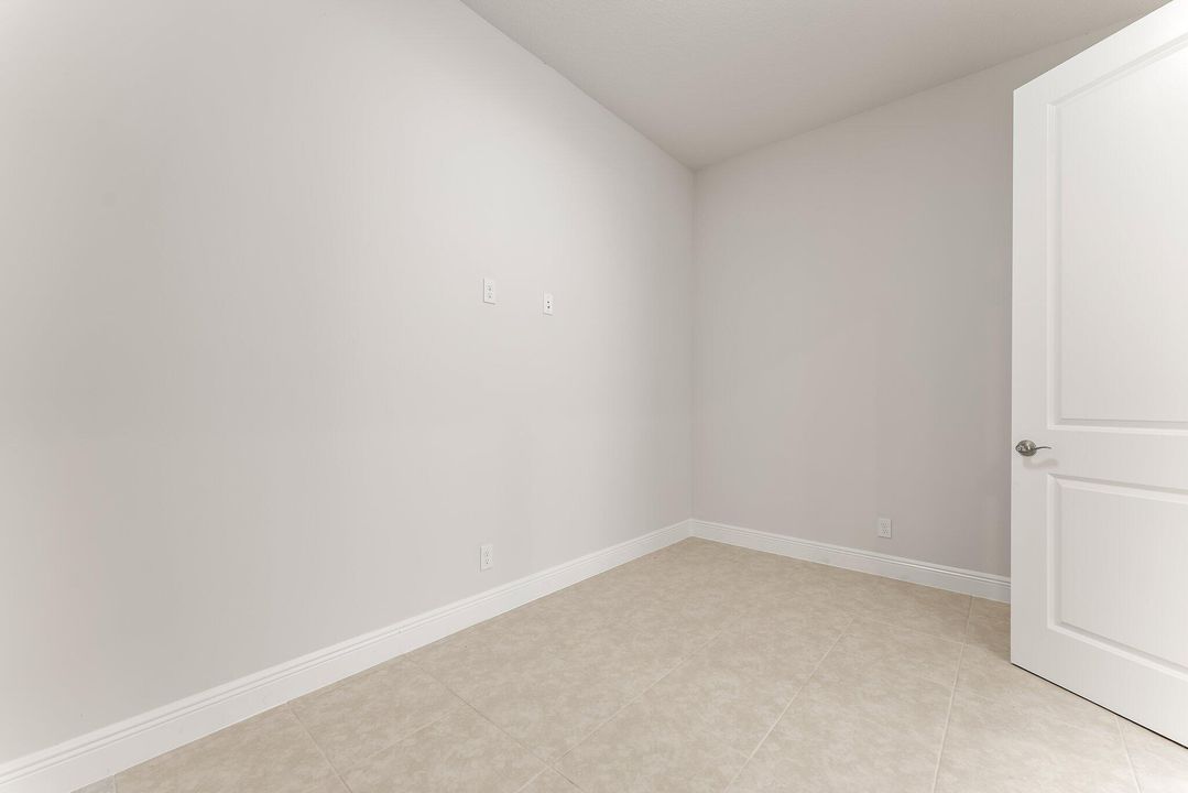 En Renta: $5,300 (5 camas, 3 baños, 3151 Pies cuadrados)