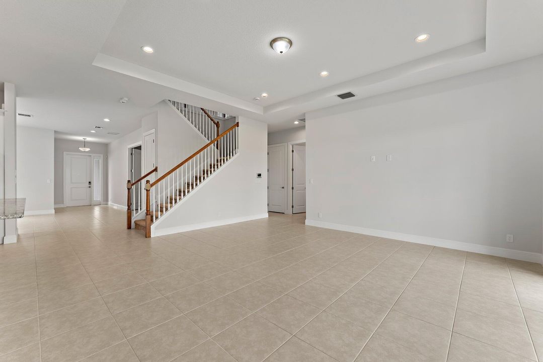 En Renta: $5,300 (5 camas, 3 baños, 3151 Pies cuadrados)