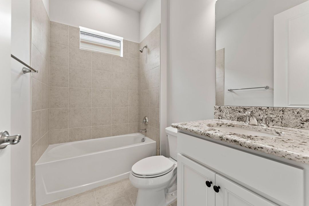 En Renta: $5,300 (5 camas, 3 baños, 3151 Pies cuadrados)