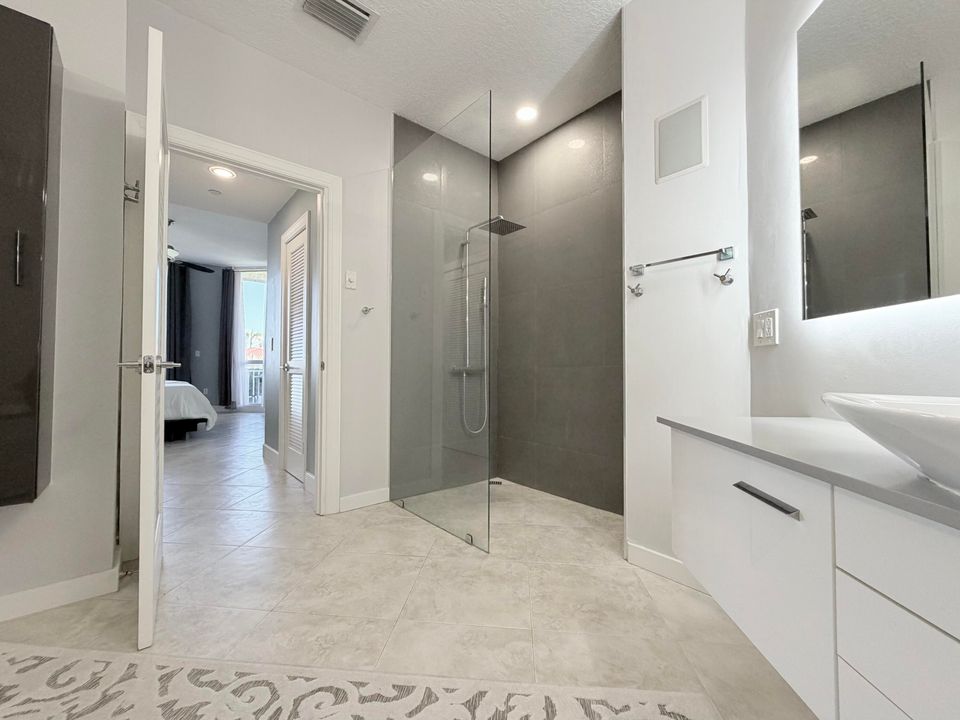 For Sale: $875,000 (3 beds, 2 baths, 2151 Square Feet)