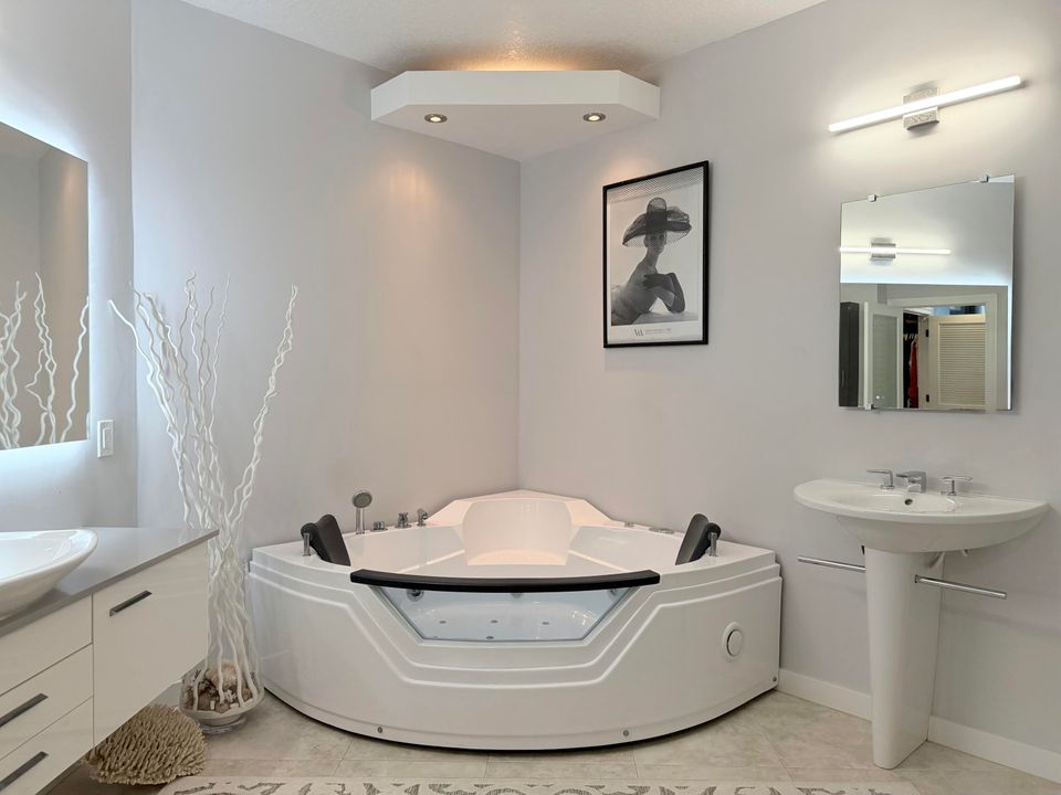 For Sale: $875,000 (3 beds, 2 baths, 2151 Square Feet)