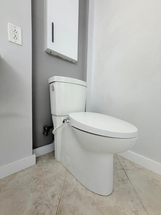 For Sale: $875,000 (3 beds, 2 baths, 2151 Square Feet)