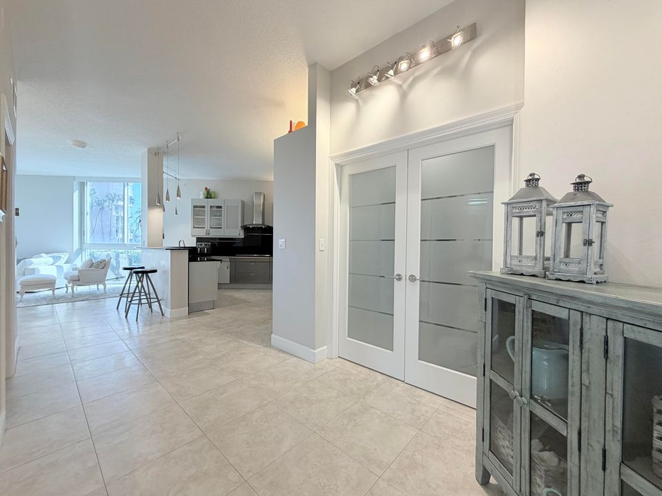 For Sale: $875,000 (3 beds, 2 baths, 2151 Square Feet)