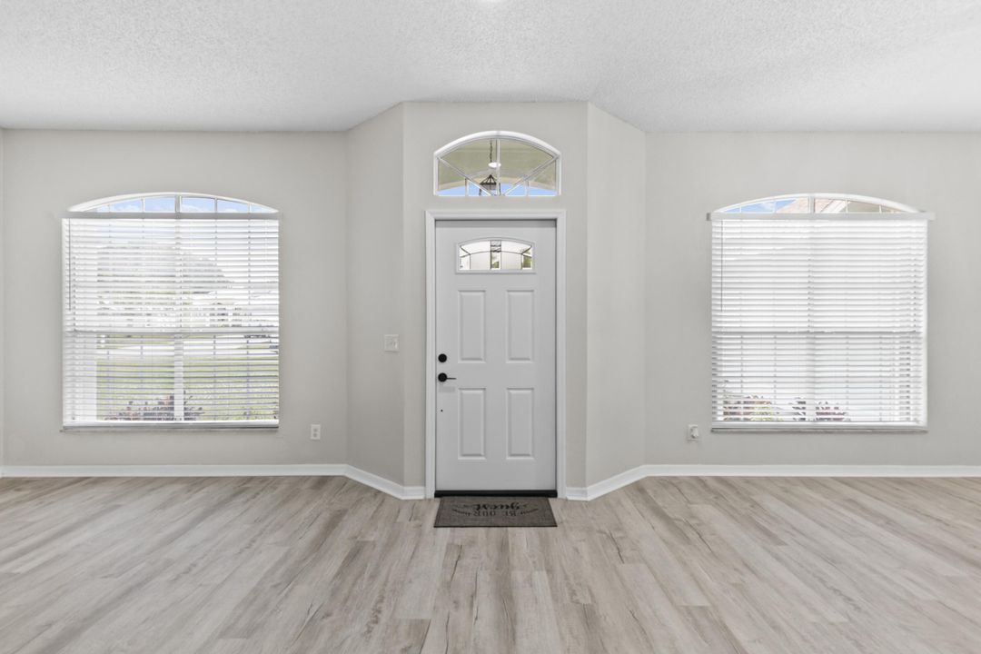 For Sale: $435,000 (3 beds, 2 baths, 1623 Square Feet)