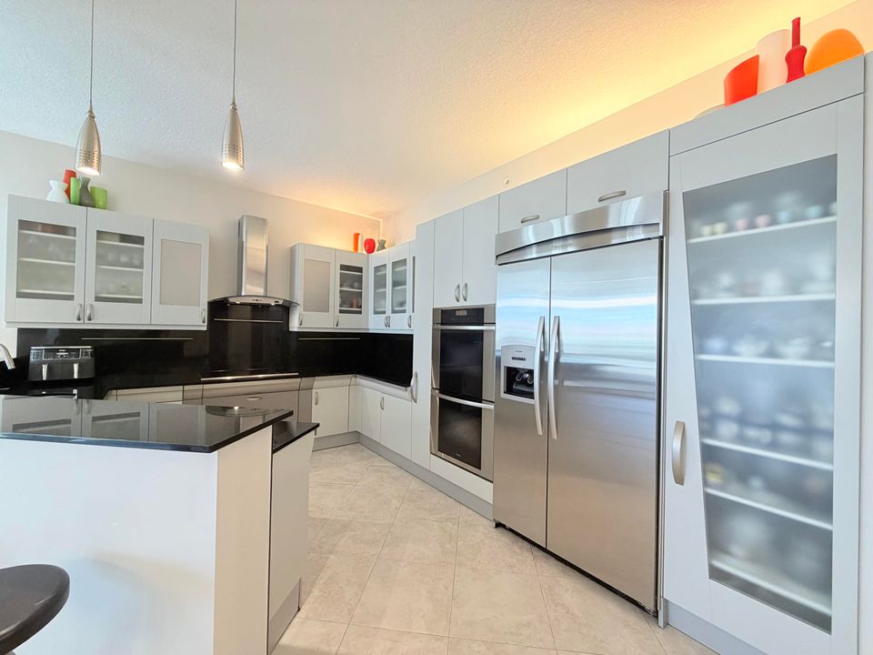 For Sale: $875,000 (3 beds, 2 baths, 2151 Square Feet)