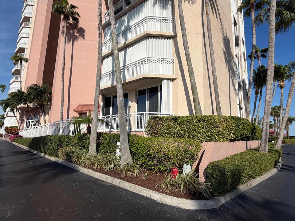 For Sale: $875,000 (3 beds, 2 baths, 2151 Square Feet)