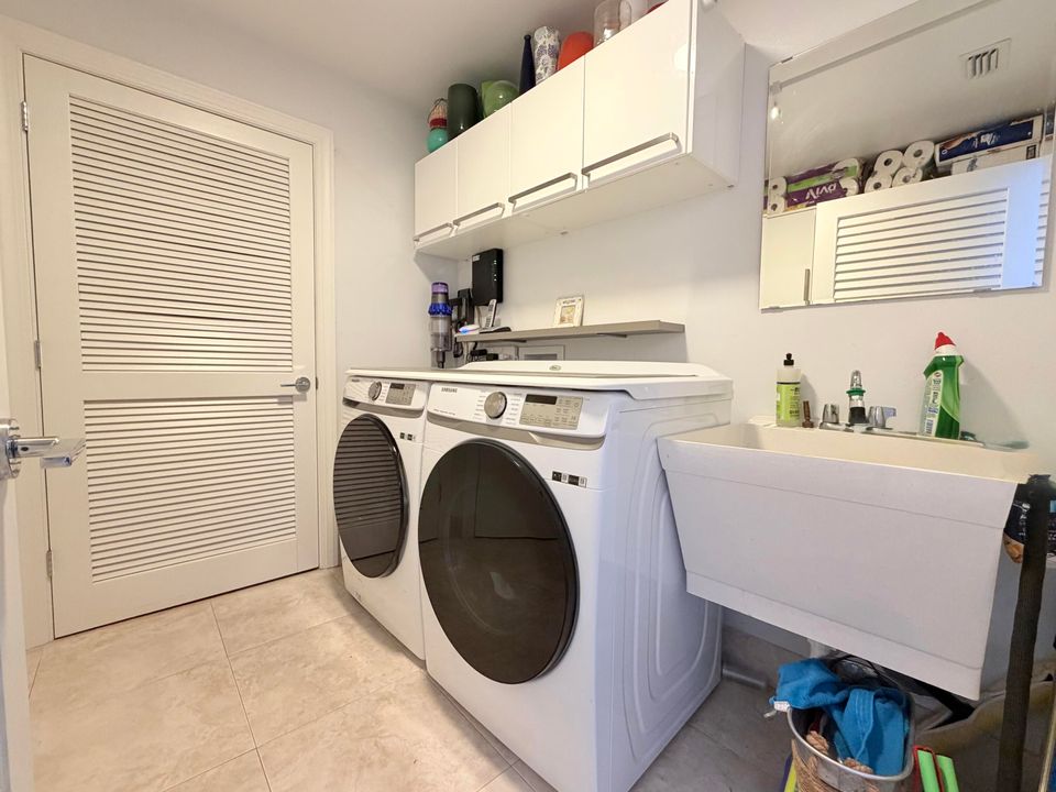 For Sale: $875,000 (3 beds, 2 baths, 2151 Square Feet)